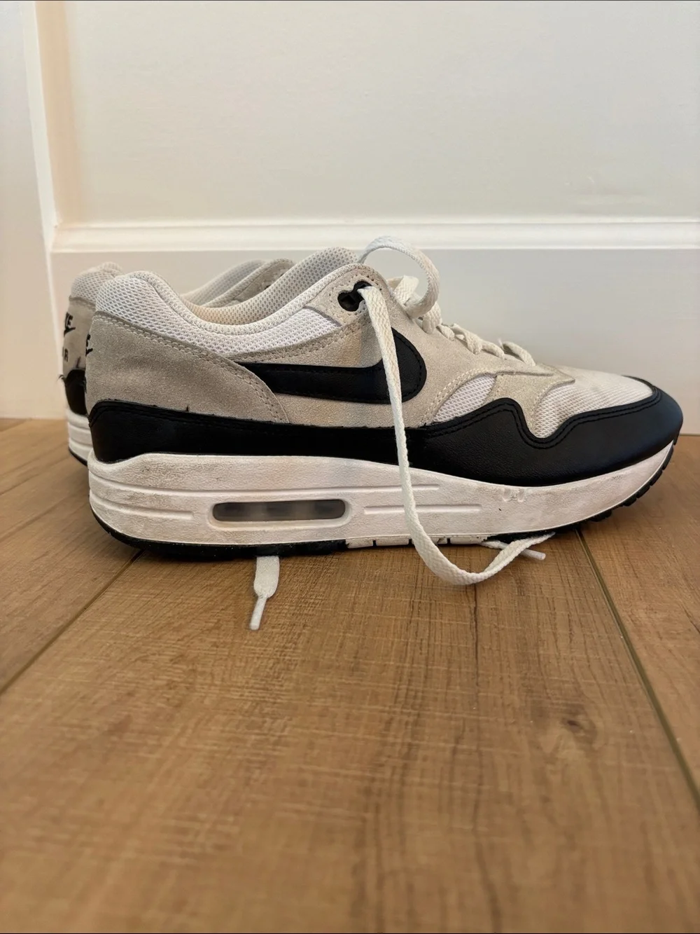 Men’s Nike Air Max size 8.5